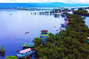 তাহিরপুরে পর্যটকদের চাপ কম, তবে প্রকৃতি এখন আরও মোহনীয়
