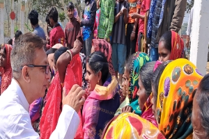 সিলেটে ভোট কেন্দ্রে বাড়ছে ভোটারের উপস্থিতি