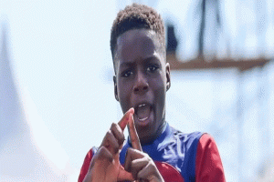 বিস্ময়বালক ডেসটিনি: ৫২ ম্যাচে ১৪৫ গোল