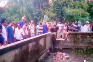 জকিগঞ্জে অমানবিক দেয়াল ভাঙল প্রশাসন, মুক্তি পেল অসহায় পরিবার