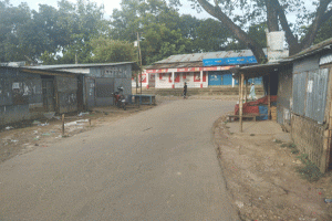 নবীগঞ্জে জনতার বাজার বন্ধ করলো যৌথবাহিনী