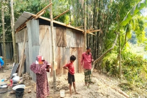 প্রশাসনের নির্দেশ উপেক্ষা করে জাফলং চা বাগানের জায়গা দখলের অভিযোগ