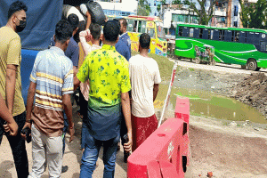 মাধবপুরে আবাসিক হোটেল থেকে ১০ নারী-পুরুষ গ্রেফতার