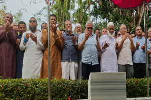 মৌলভীবাজারে ফুলেল সংবর্ধনায় সিক্ত নবনির্বাচিত এমপি নাসের রহমান