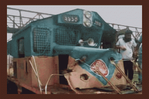 কমলগঞ্জে অল্পের জন্য দুর্ঘটনা থেকে রক্ষা পেল কালনী এক্সপ্রেস