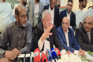 আওয়ামী লীগ এখন গাতর তলে