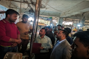 বড়লেখায় অতিরিক্ত দামে গরুর মাংস বিক্রি: বিক্রেতাকে জরিমানা