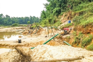 হবিগঞ্জে অবৈধ সিলিকা বালু উত্তোলনের দায়ে আড়াই লাখ টাকা জরিমানা