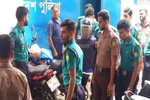 সিলেট আদালতে আসামির ওপর ক্ষুব্ধ জনতার হামলা, আইনি প্রক্রিয়ায় অসন্তোষ