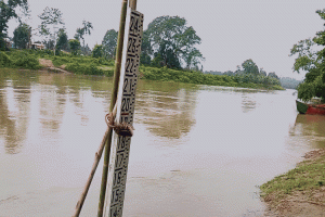 খোয়াই নদীর পানি বৃদ্ধিতে বাল্লা শুল্ক স্টেশন দিয়ে সিমেন্ট রপ্তানি