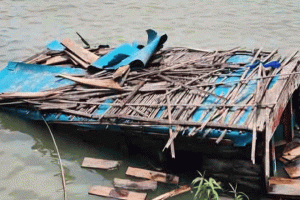 সুনামগঞ্জে যাত্রীবাহী নৌকা ডুবি, বৃদ্ধার মৃত্যু