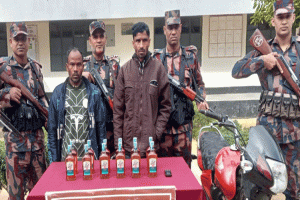 জুড়ীতে মদ ও মোটরসাইকেল জব্দ, আটক ২