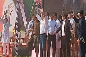 মৌলভীবাজার জনসমাবেশের মঞ্চে তারেক রহমান