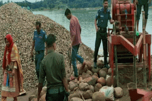 কানাইঘাটে ৪টি ক্রাশার মেশিন যন্ত্রপাতিসহ ধ্বংস